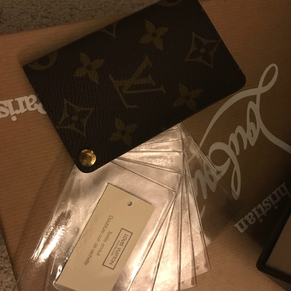LV card holder